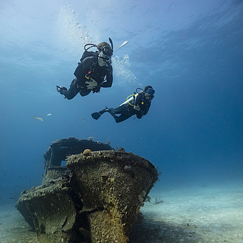 Divers getting ready for a local Michigan dive
